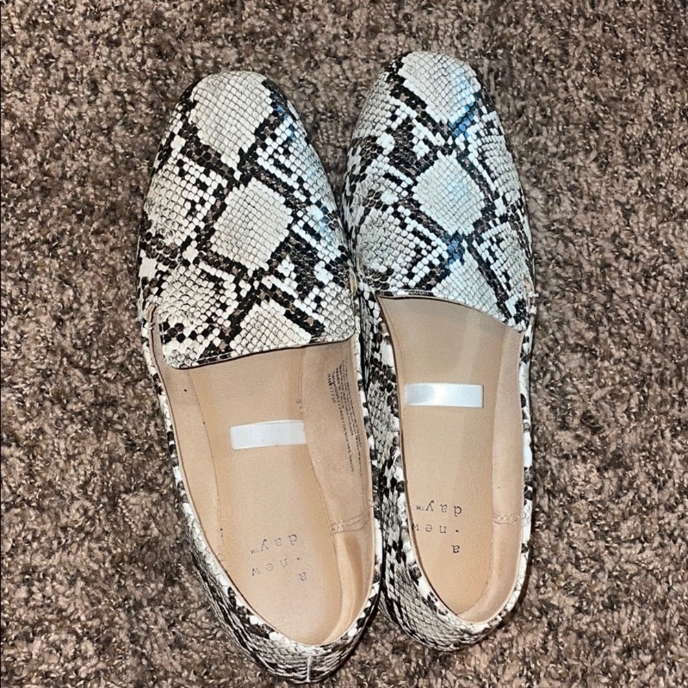 Snake skin shoes
